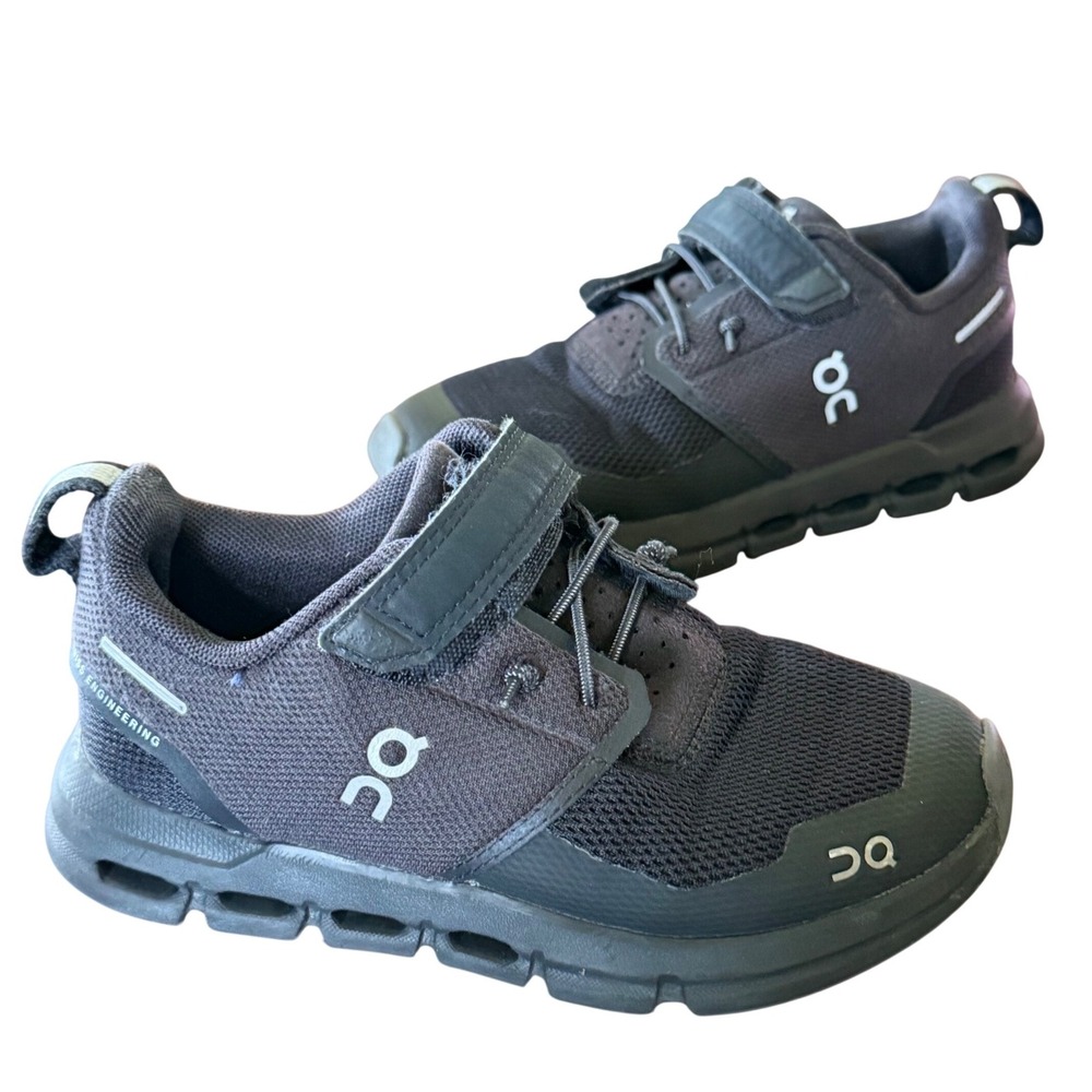 ON Cloud Play Children Running Sneaker Shoes Kids 11 Black No Tie 3KD11430485
